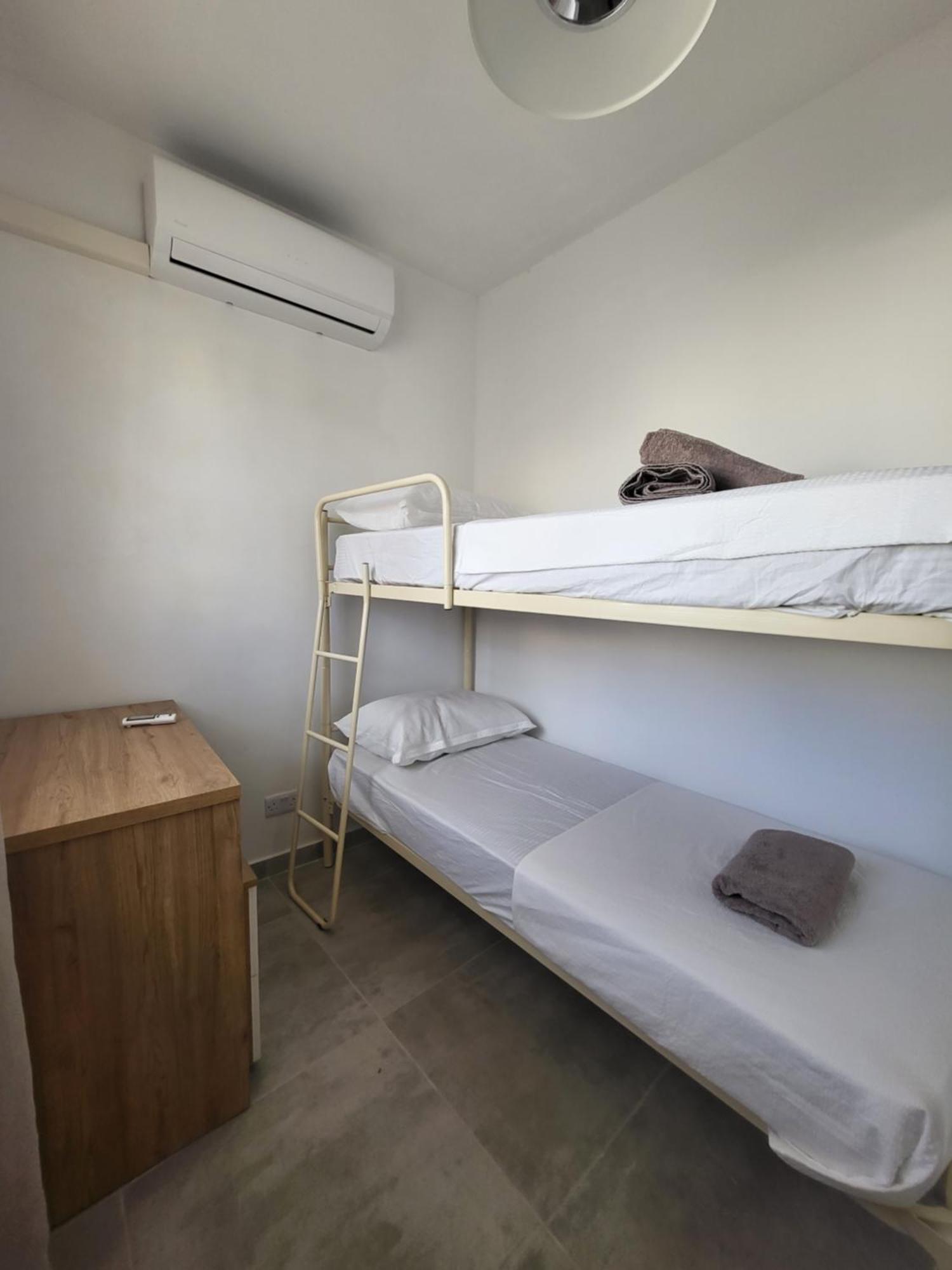 St Julian Apartment *