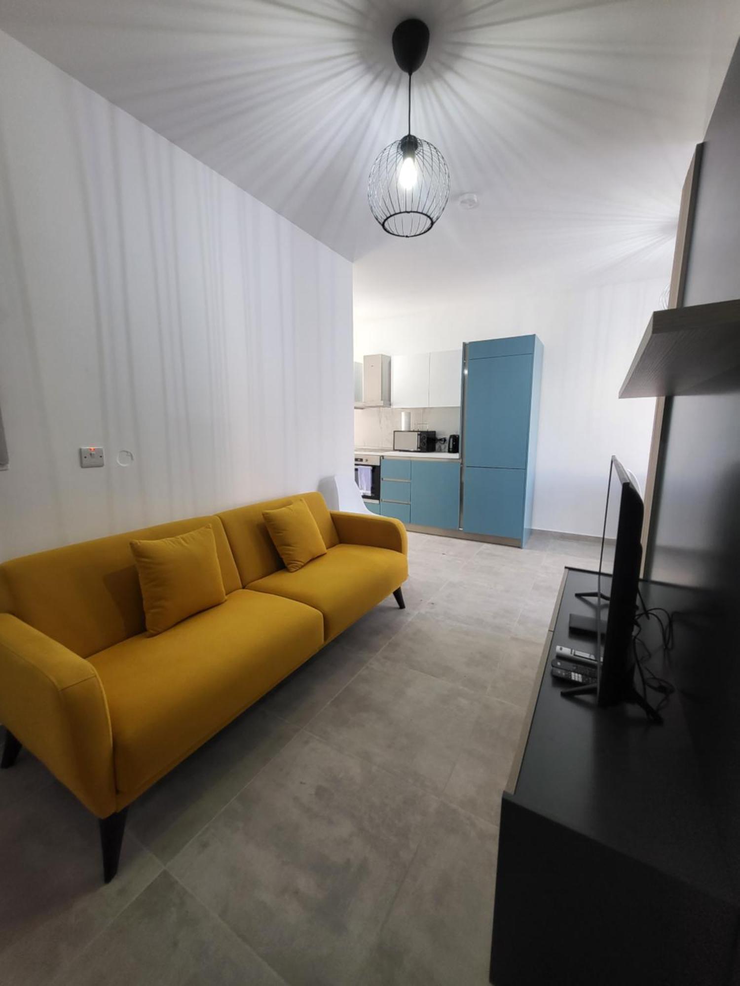 St Julian Apartment *