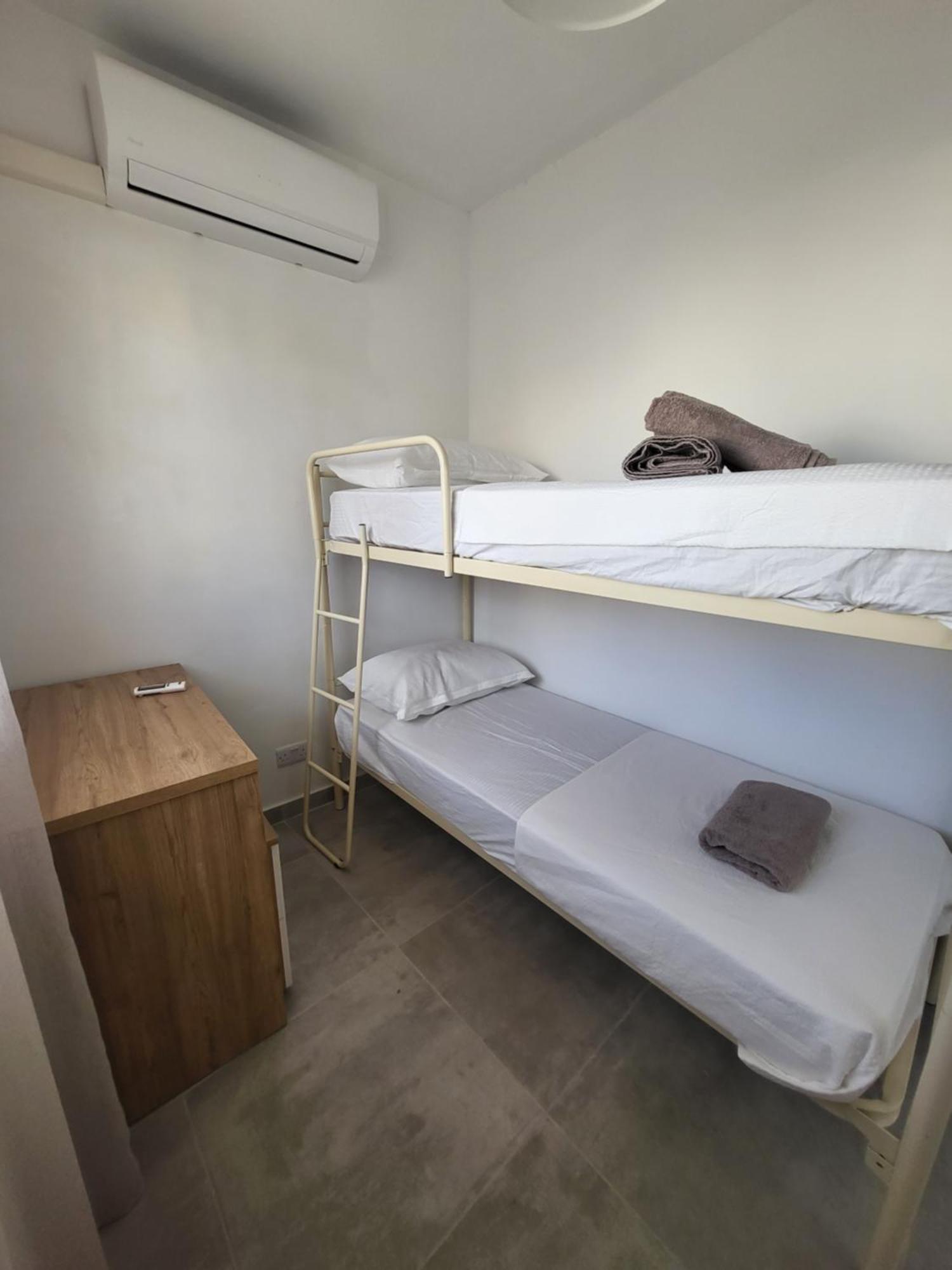 St Julian Apartment *